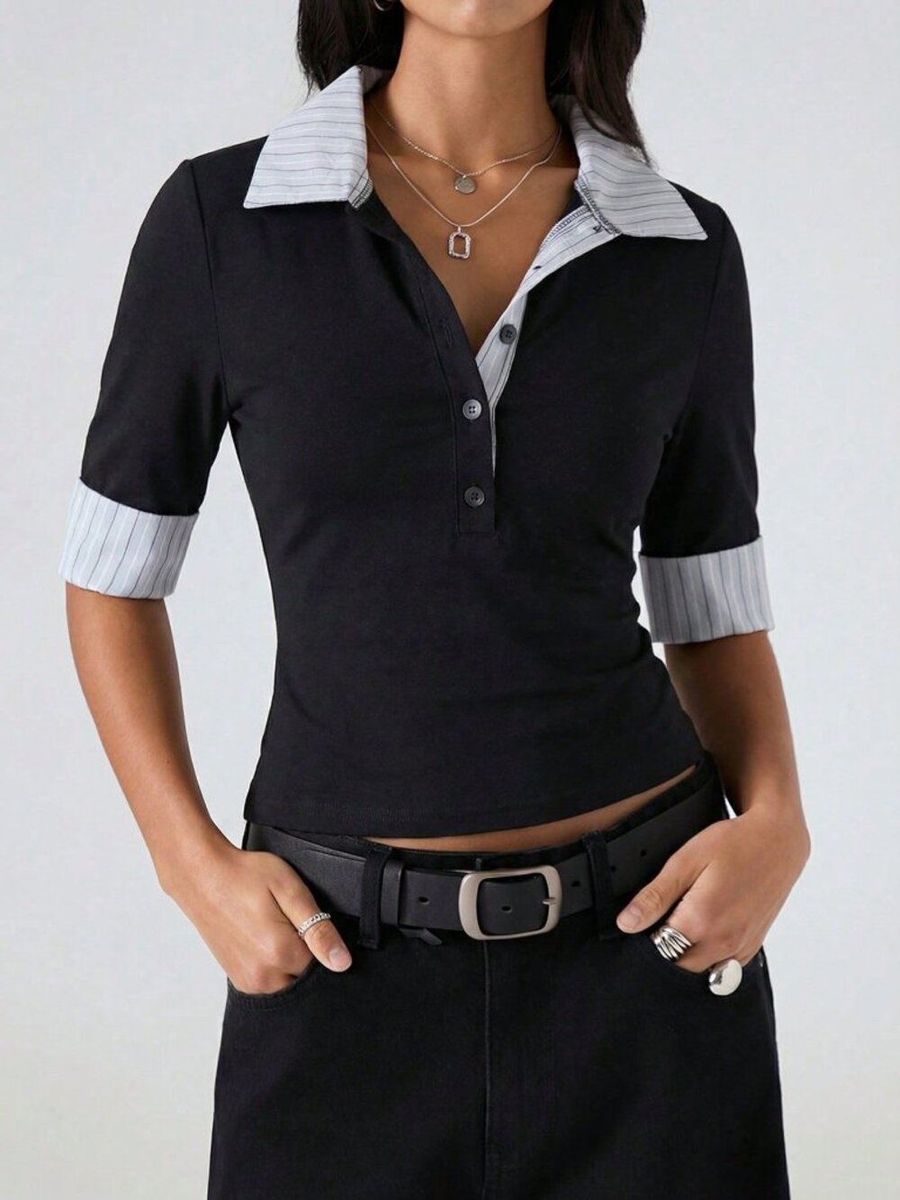 Black Casual Women's Colorblocked V-Neck Slim Fit Half Open Placket T-Shirt